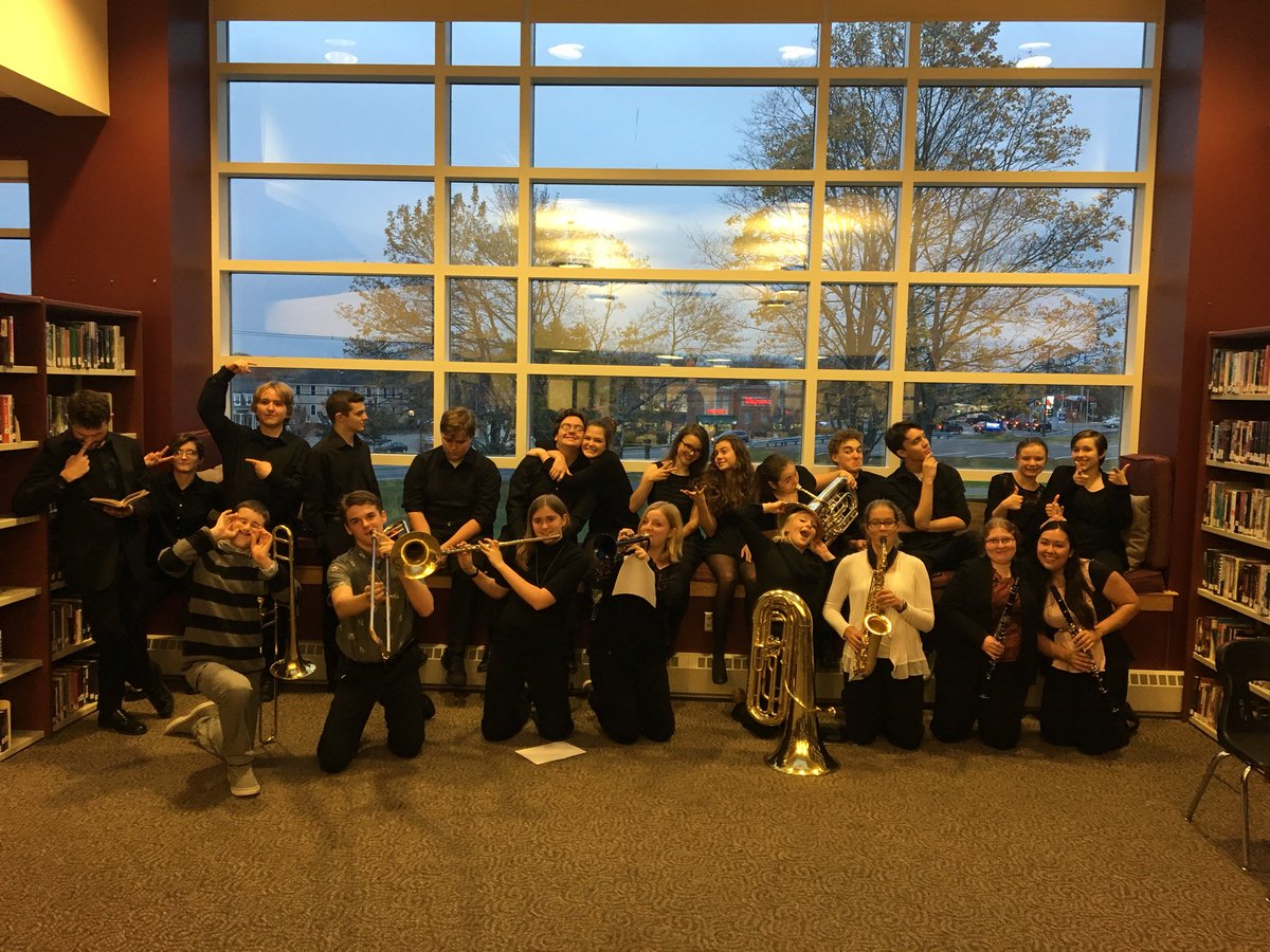 PrincipalCreech's tweet photo. SHS Band and Chorus perform at NEASC Reception. #SHSmusic https://t.co/Vu0trNpLdC