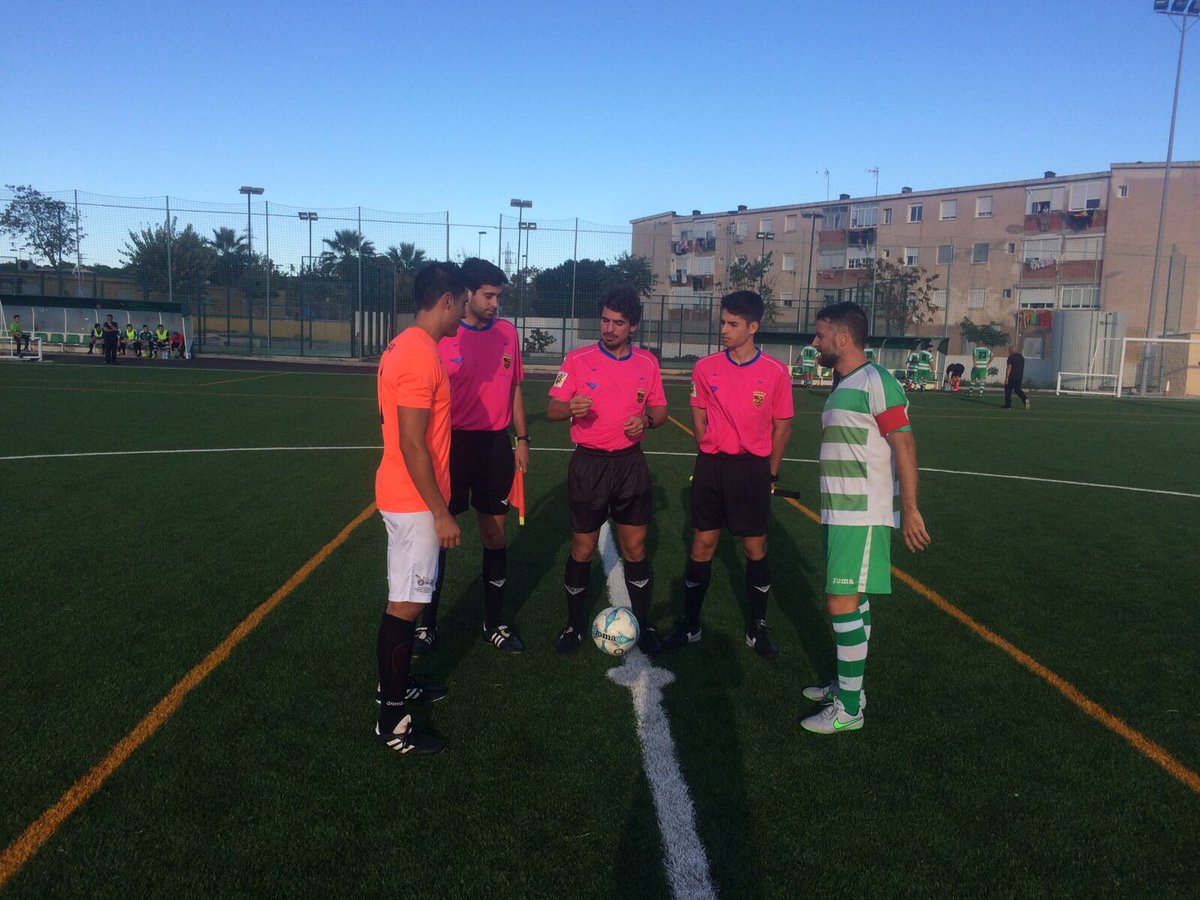 ceutifc's tweet photo. Derrota en casa del líder @efesperanza en un partido muy igualado que pudo ganar cualquiera. Seguimos con buenas sensaciones. #VamosCeuti💙 https://t.co/qKPbcAr70K