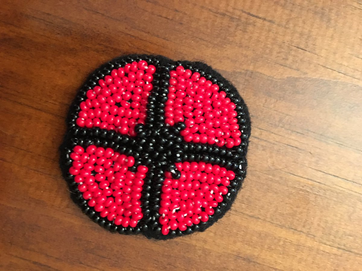 Mrs_Robitaille's tweet photo. Beaded poppy is done!  #firsttry #beadingishardwork Thanks @QuesnelleRuth for the teachings #Indigenousveterans #Nov8 https://t.co/13Tcg1HK57