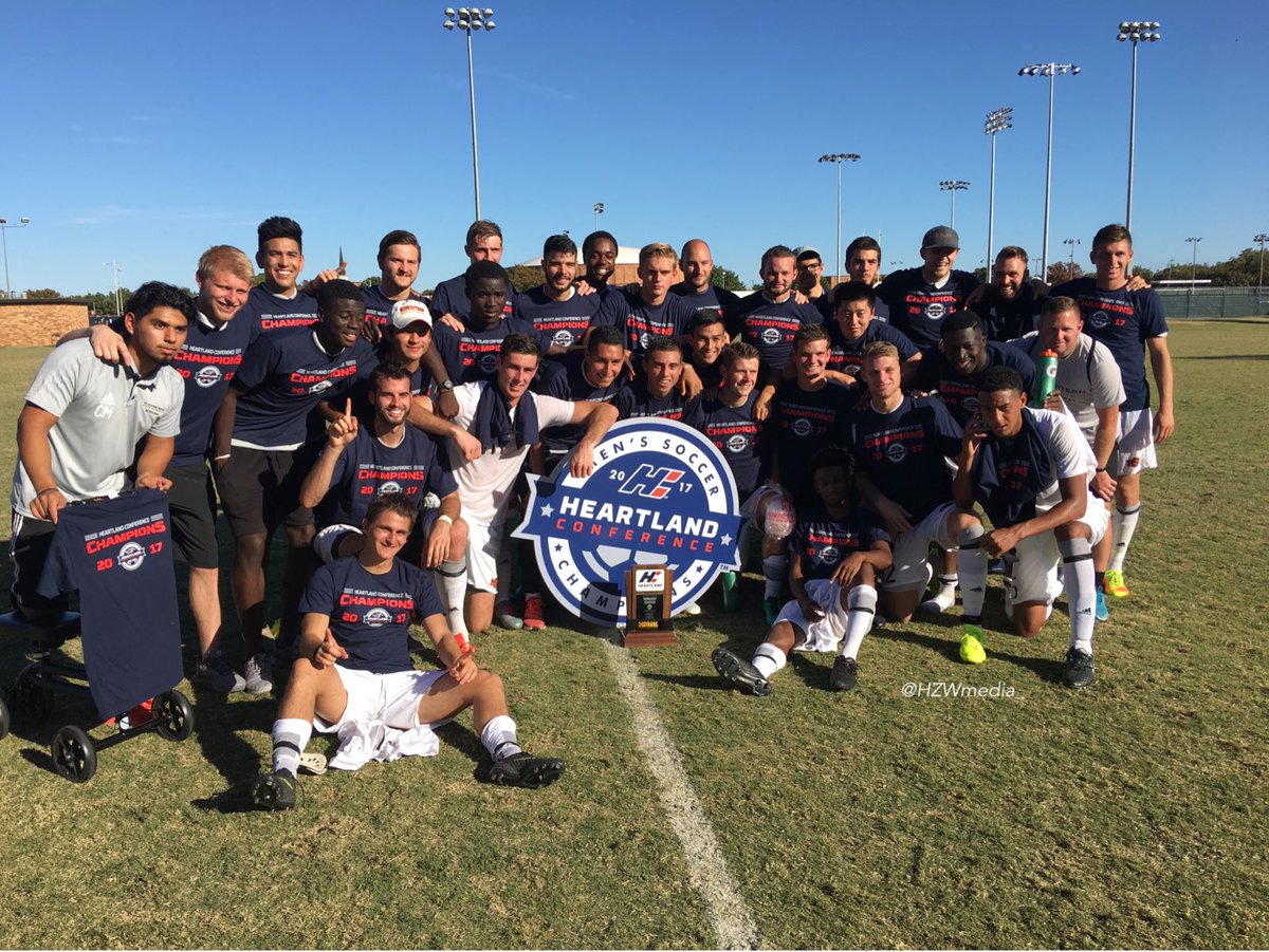 HZWmedia_'s tweet photo. Champs baby!! https://t.co/qAlZZMiZvM