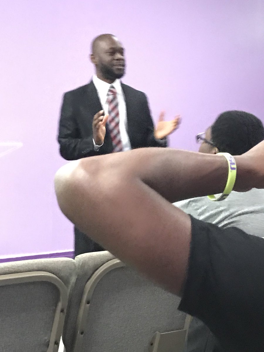Azrit1908's tweet photo. Teen Sunday: An awesome word brought by our very own Youth Pastor, Jeffrey Nelson and surprise guest speaker, Norman Edmonds Jr.!
#speaklife
#turnupforJesus
#litforJesus
#brightfutures
#allhavesinned
#repent
#thankfulforgrace https://t.co/vkhsGJHMa6