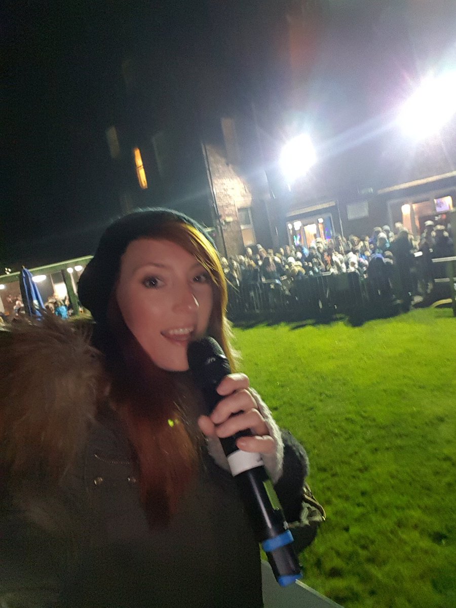 nicjlynch's tweet photo. @AudioGain @Theclockface Lovely crowd 💕 https://t.co/bZD3lY09sW