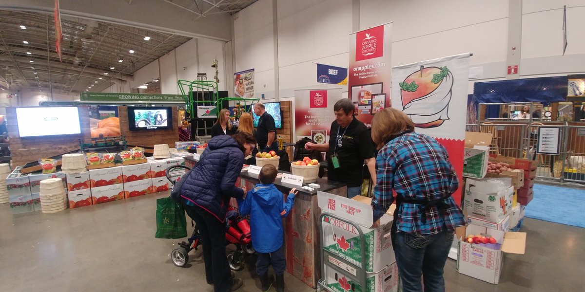 carronfarms's tweet photo. Had a great day @THERAWF with @OntFruitVeg @carronfarms ....left the country to go to the city to see the country! @growernews https://t.co/imJhdMCZLK