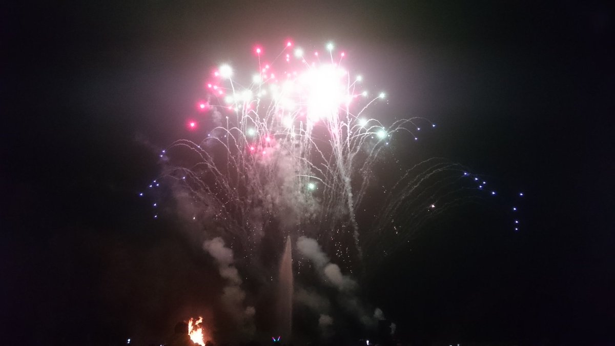 Excellent fireworks and bonfire this weekend at Chatsworth House.