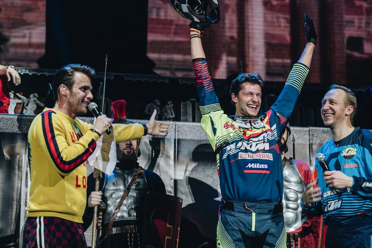 petrpilat's tweet photo. Thank you @fmxgladiator!☺️
That was epic show and....... I'm winner!!!🏆🔝
#FMXGladiatorGames #FMX #PetrPilat #Pilnik
Foto by: @josefsulc https://t.co/3wuNc0u3CO