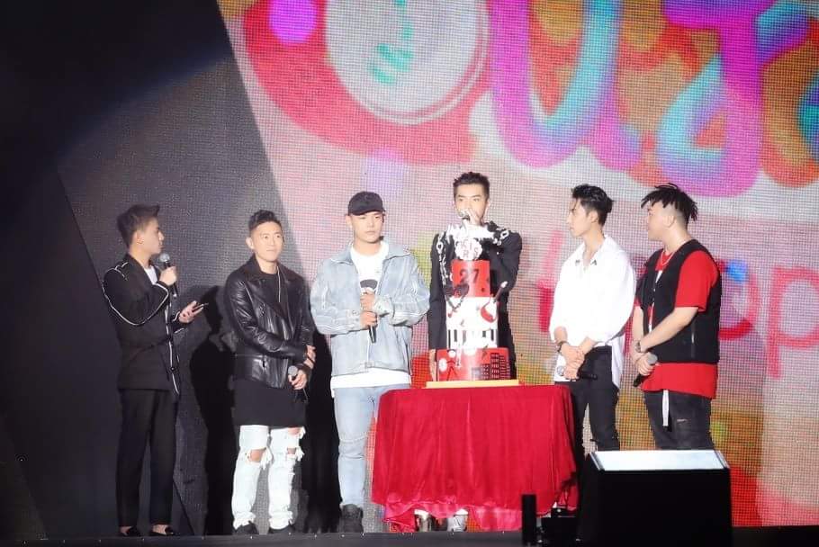 Concert Happy Birthday Kris Wu 27th 