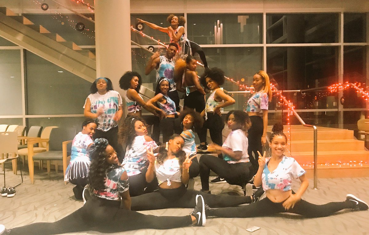 SoulDanceTeam's tweet photo. Next We Had To Slow Down With A Love Set 💕💕💕 (p.s we can never take a normal picture) https://t.co/qYsJjYtSOm