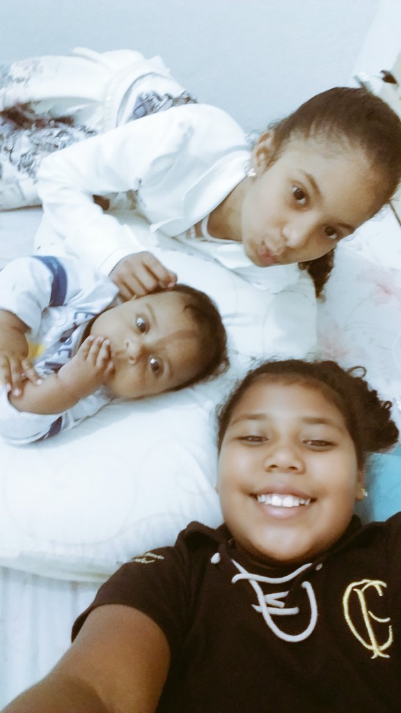 AgathaBarbosa's tweet photo. Tio hélio José 😆 https://t.co/u9QAt9Aa4u