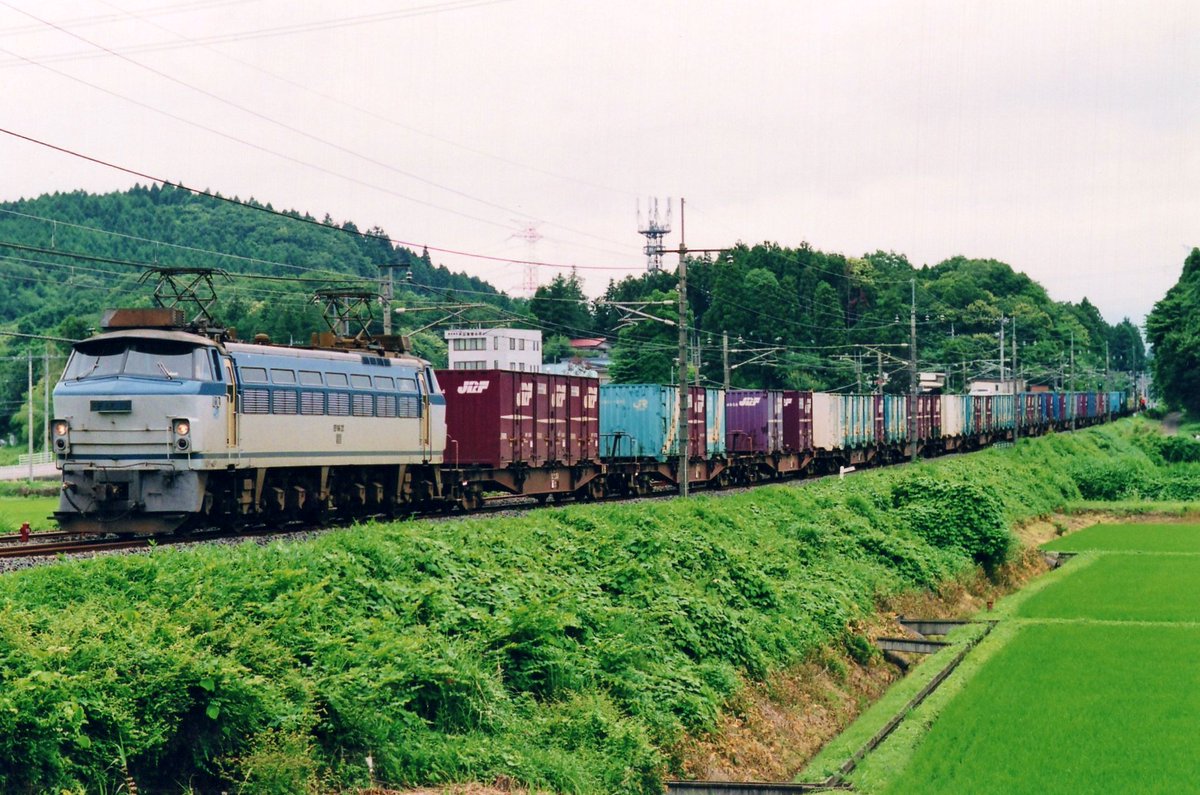 #22号機の日
EF66-22牽引の貨物列車
撮影地：東北本線　矢板～片岡
2002.6.22