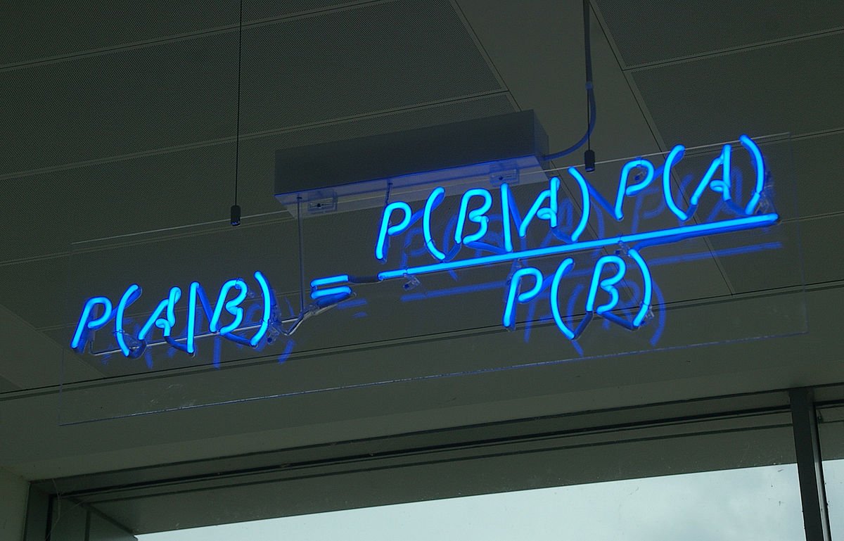 P_Zangeneh's tweet photo. More and more, I become fascinated by this equation... #bayesian #bayestheorem #MeEncanta #ProbabilisticGraphicalModels https://t.co/yYDQwvEkWY