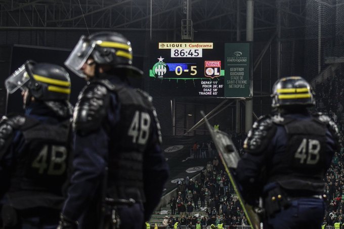 View image on Twitter