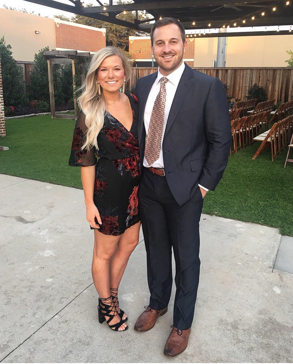 Jhilllll's tweet photo. 1st wedding of the year vs. the last :’) We’ve come so far!!!! https://t.co/GAM6P3d3i9