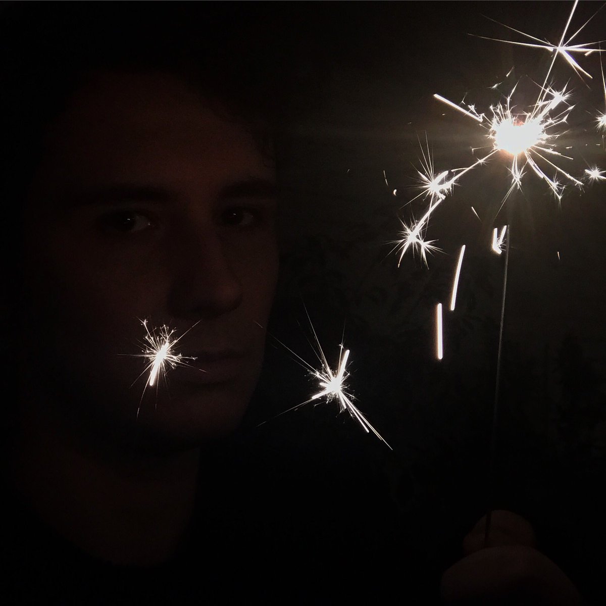 danielhowell's tweet image. 👀✨