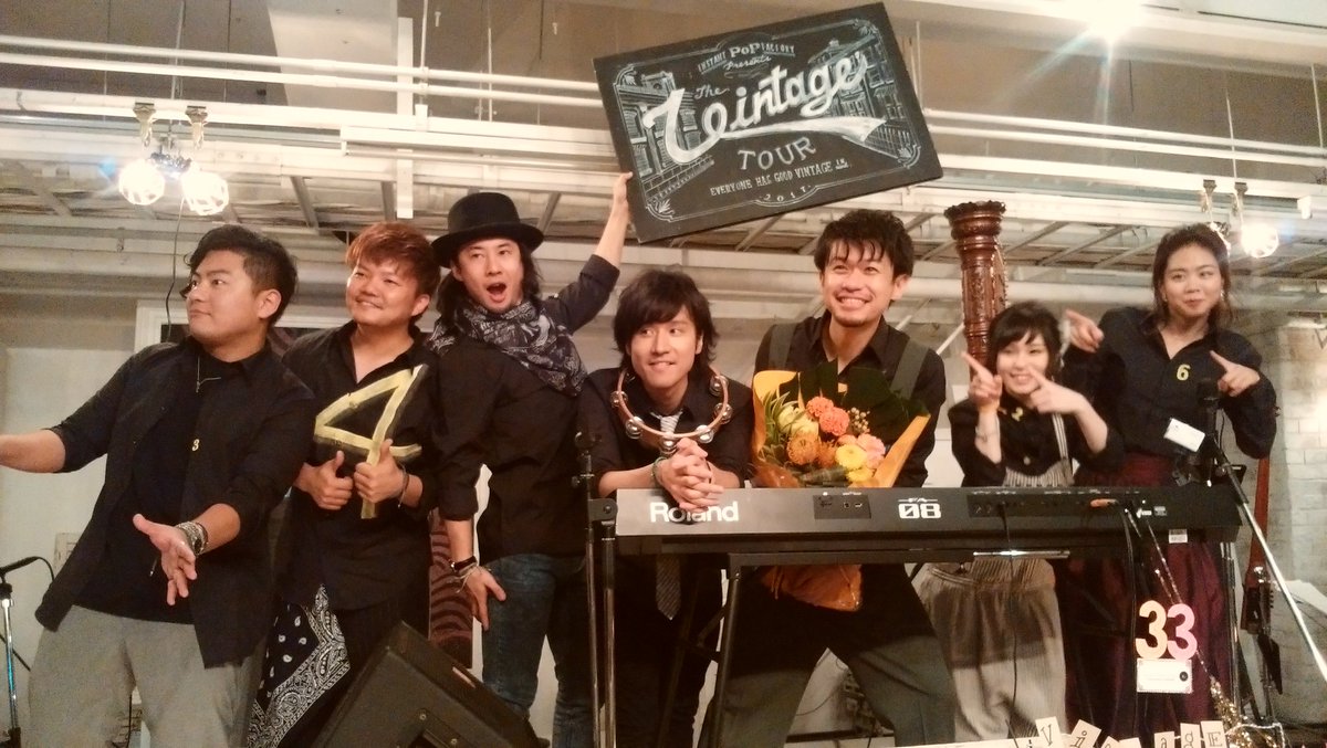 karerikun's tweet photo. d-iZeさん愛が集結しているようなステキなライブ。
泣いて笑って歌って騒いで。
本当に最幸の時間でした。
d-iZeさんに関わる全ての人が愛に溢れてる。
豆粒さんもみんな大好きです！
一先ずファイナル。本当にありがとう
 #dizepop #dizevintage https://t.co/L7kJ85JYQH