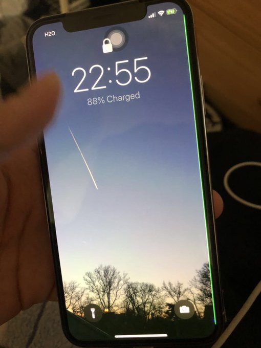 Some Iphone X Displays Have A Nasty Green Line Engadget