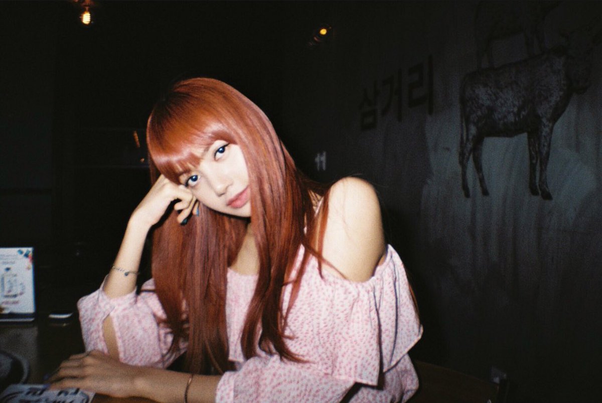 blackpinkau's tweet photo. [IG] blackpinkofficial update by Lisa!
caption: #BLACKPINK #LISA #PHOTOBYNINI #PHOTOBYCHAENG 📸❣️❣️❣️ https://t.co/WU58bfiEiB