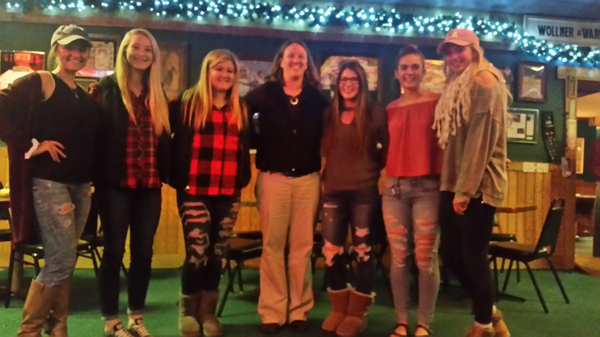 Arlington_HS_SB's tweet photo. Proud to celebrate these young ladies! Thank you for a great season! #GreatnessWithin #WePlayForA #arloproud https://t.co/KqpYl8sNHG