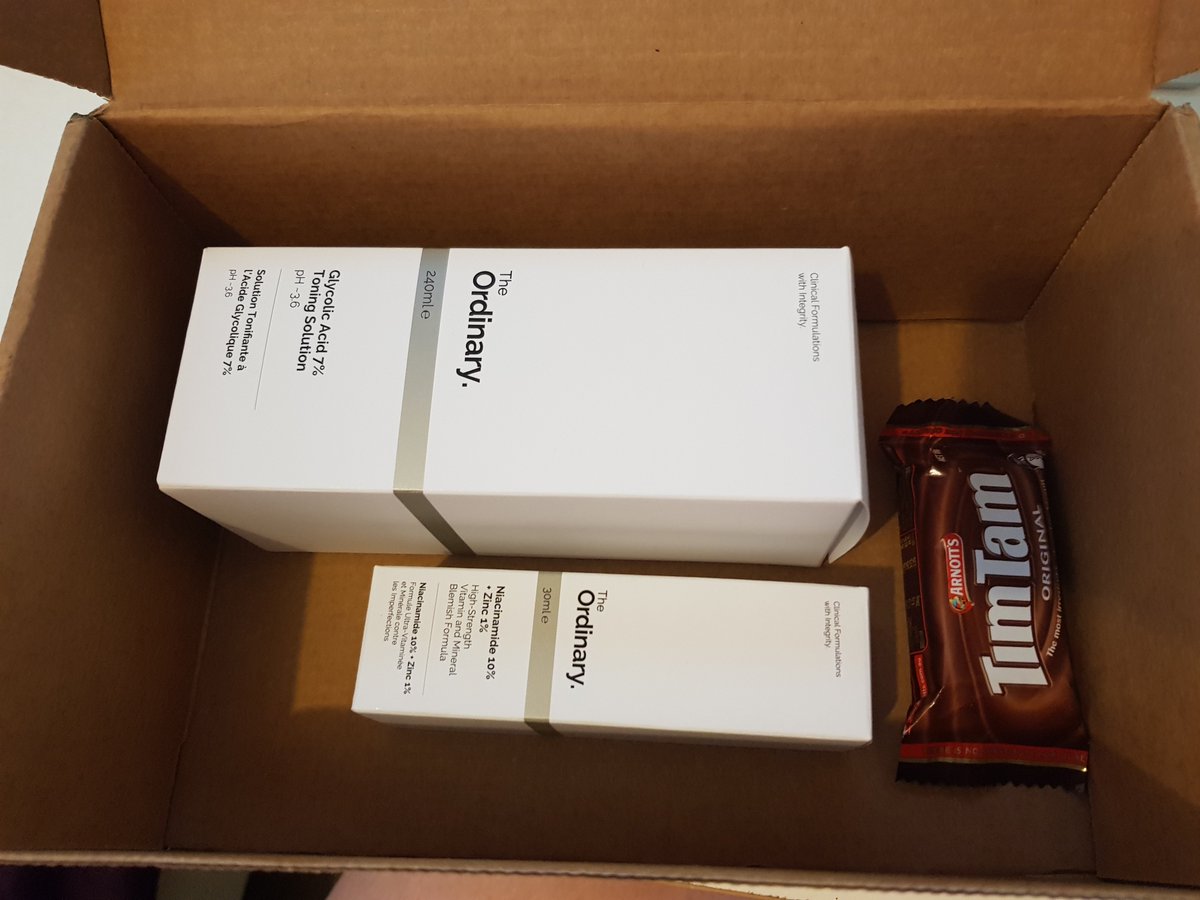 amyscoolhandle's tweet photo. @adorebeauty reason #1384382848382 why I love you https://t.co/fjuXIhSsh9