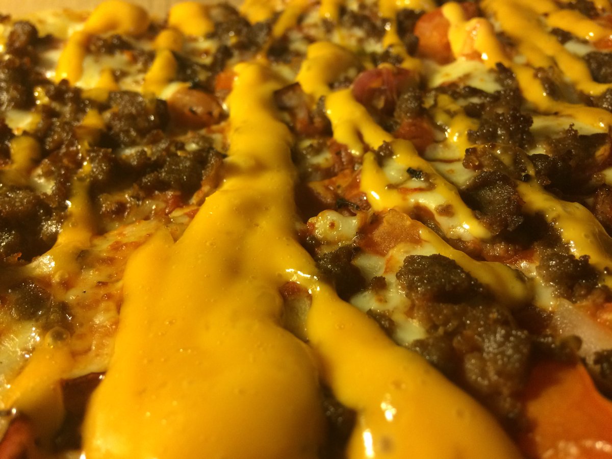 achatcuisine's tweet photo. Le Double Beef Burger de Domino’s pizza 🍕
📷 :@achatcuisine
📍: France 🇫🇷
#DominosPizza #pizza #doublebeefburger https://t.co/ghPMHi7HtU
