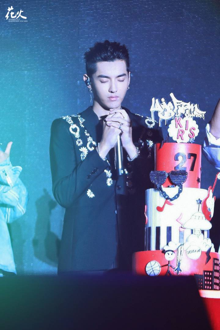 Happy birthday to Kris Wu. 