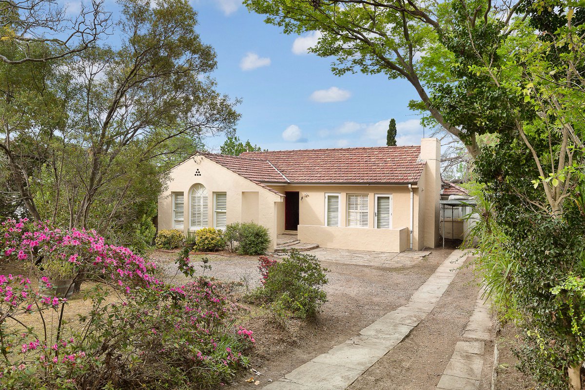RayWhiteEpping's tweet photo. #SOLD $1,505,000 // 206 Beecroft Road, #Cheltenham #RayWhite #RayWhiteEpping #Auction #CatherineLi #PropertyNews https://t.co/5etgEmlVoM