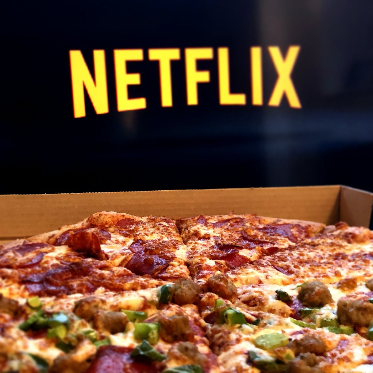pizzafreshslice's tweet photo. Strong feelings about these two ❤
#netflixandpizza
.
.
.
.
#netflix #freshslice https://t.co/imC3jTP8L5
