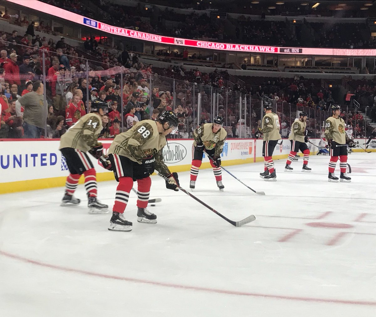 blackhawks camo jersey