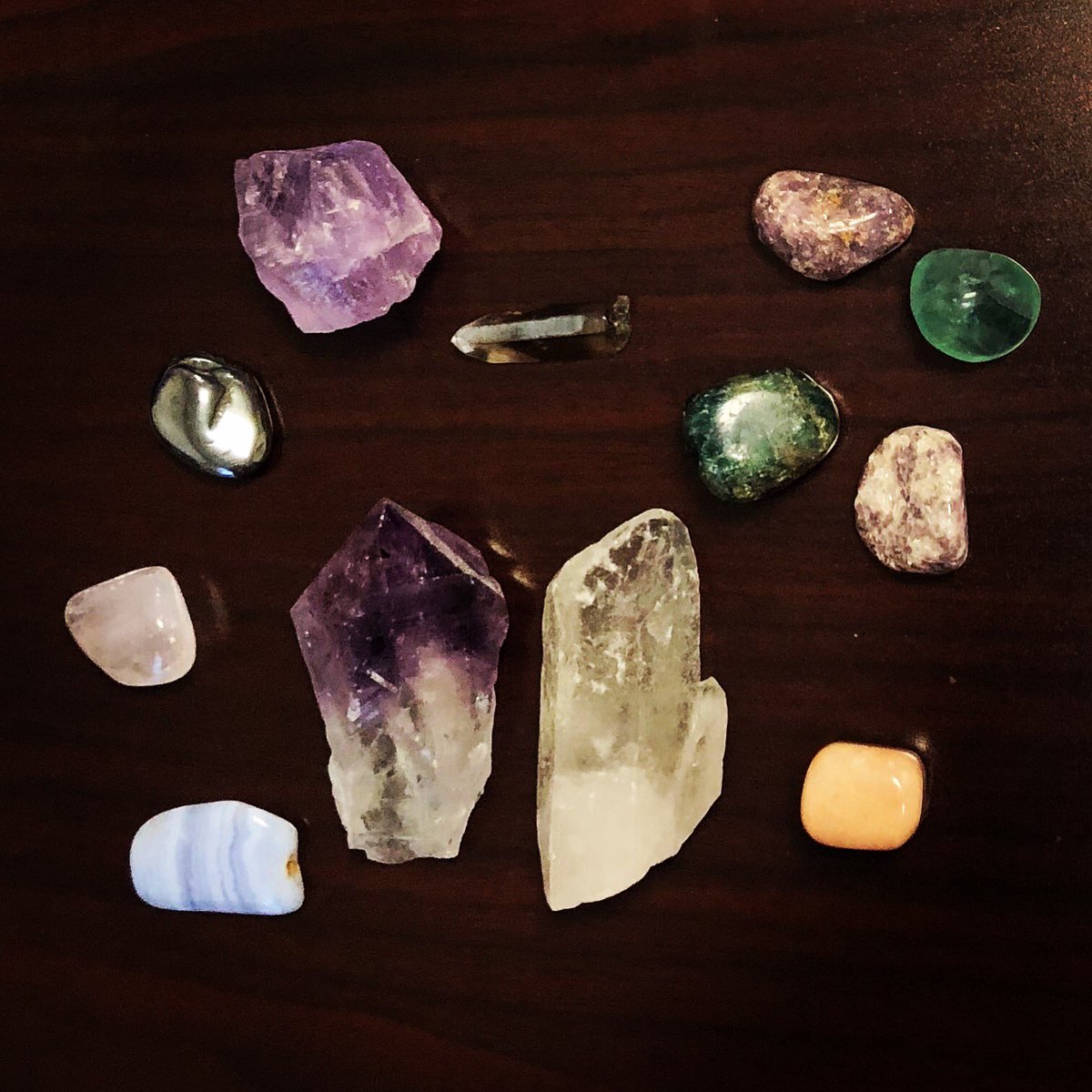 alyssa_115's tweet photo. Who can name these correctly? #tumbledrocks #crystals https://t.co/z6bu0f9sJr