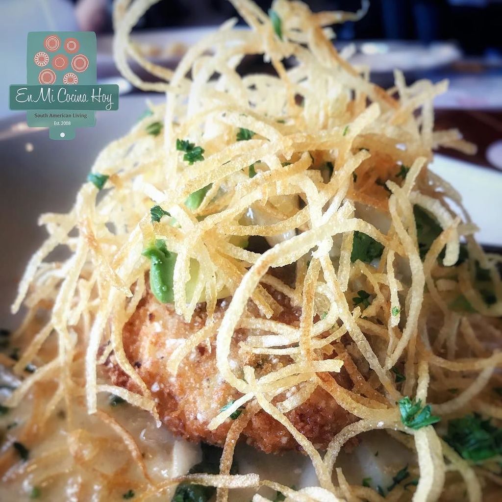 Enmicocinahoy's tweet photo. Jugando con el logo del blog en una foto de una croqueta de jaiba. // Crab 🦀Cake from @pappascrabcakes #houstonre… https://t.co/KVG0rIXskg https://t.co/ylhftV7Vhu