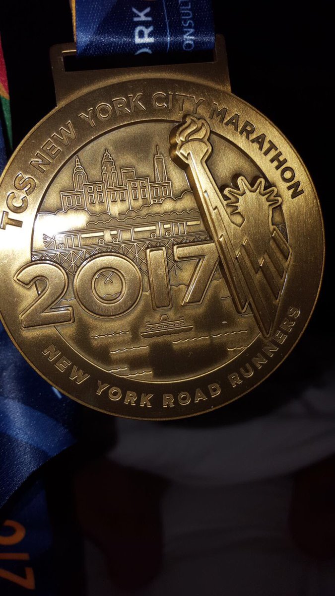 insurance_it's tweet photo. Darci degli obiettivi è ciò per cui ogni giorno ci impegnamo per raggiungerli,voi ci siete riusciti! #NYCM2017 #LBIV #insurance @nycmarathon https://t.co/3h68XnviLL