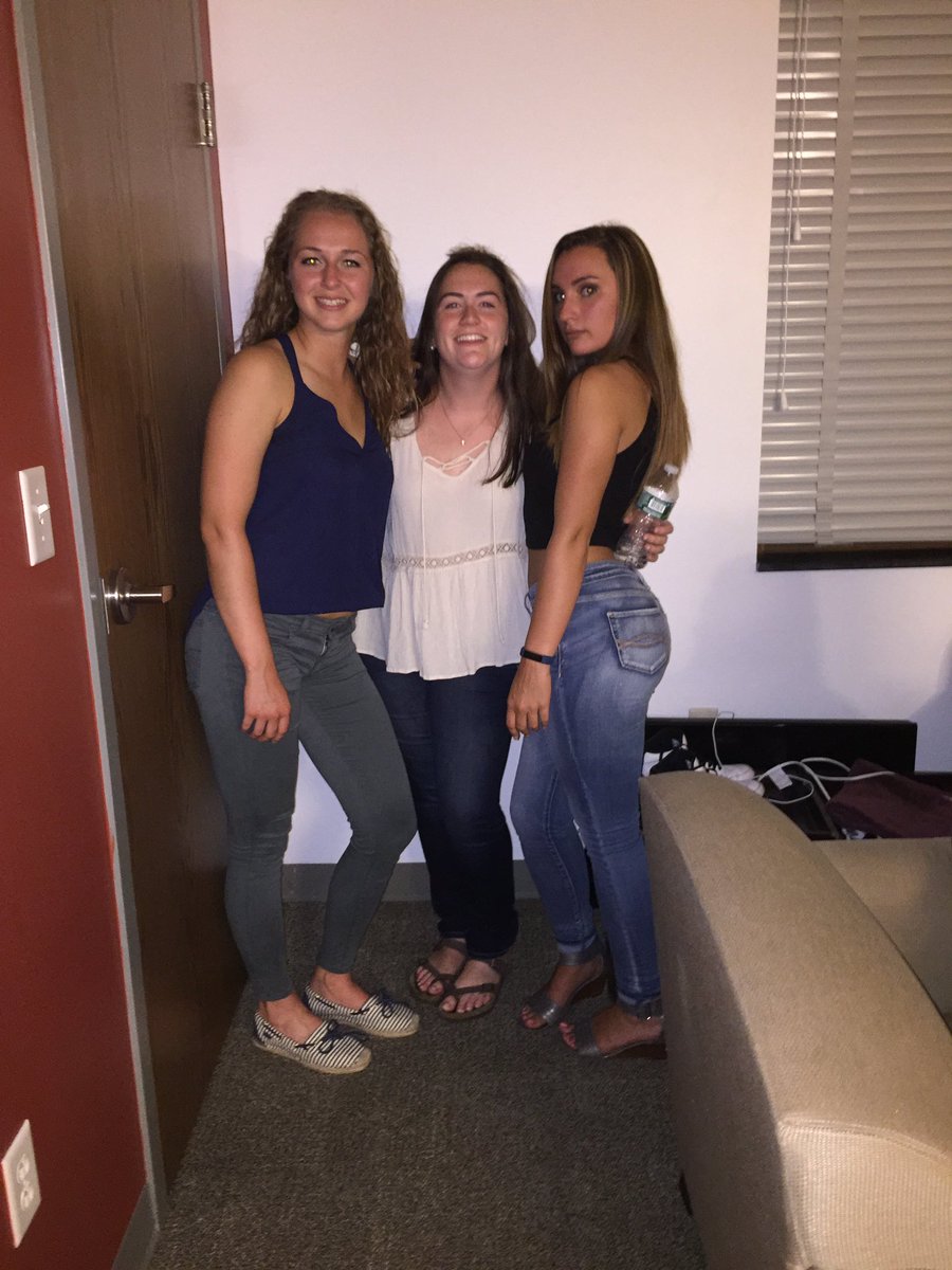sherlocknellie's tweet photo. @aheimes12 Happy Birthday Alesia!! Hope you had a great day ILY💓🎊🎂 https://t.co/ZWPhHVpNwO