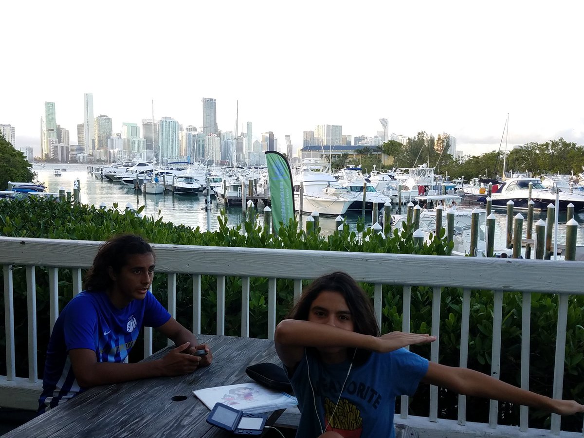 daddipanda's tweet photo. How we roll in Miami... https://t.co/kqpltSBIjo