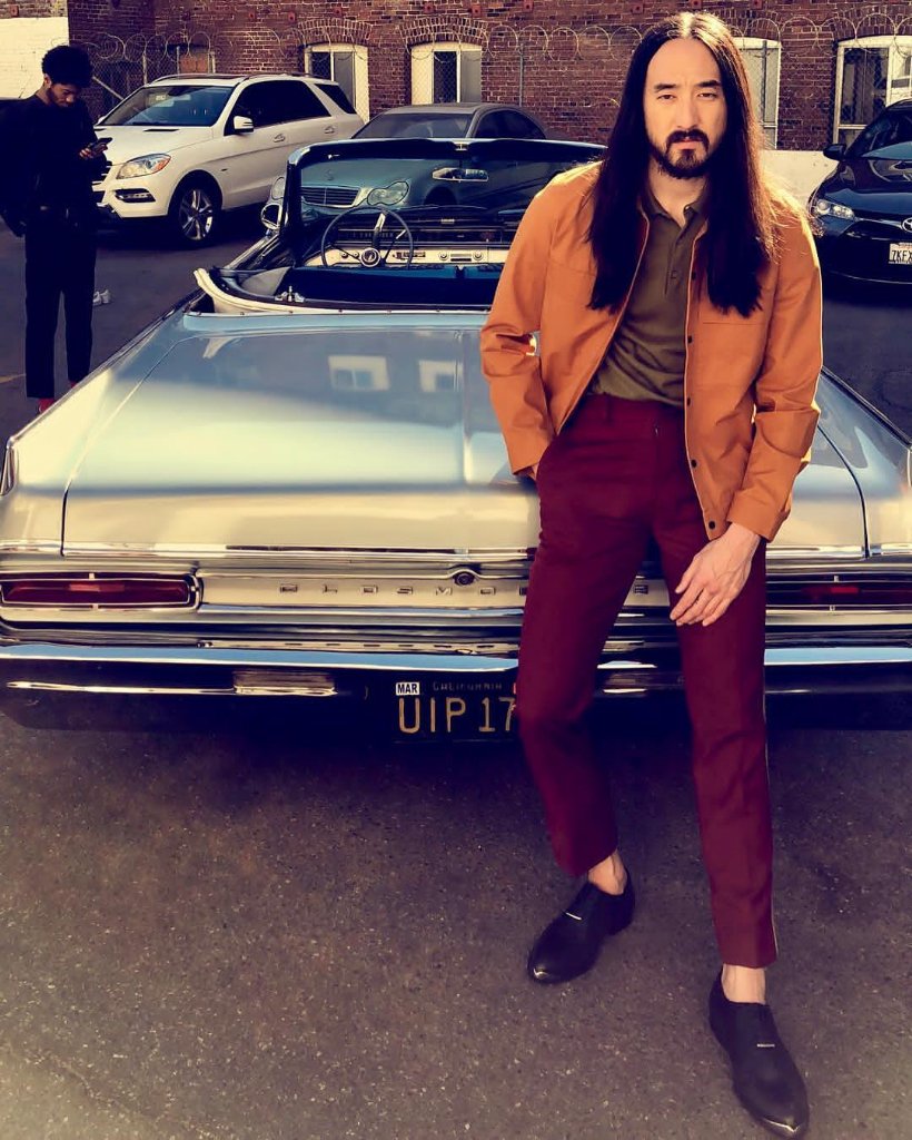 TheBearInBeard's tweet photo. @steveaokibrought his beard to Complexcon~~Purchase here:⬇ ⬇ ⬇ ⬇ ⬇ ⬇ https://t.co/22LhHn77Yt#noshavenovember https://t.co/5DglSBrYLC