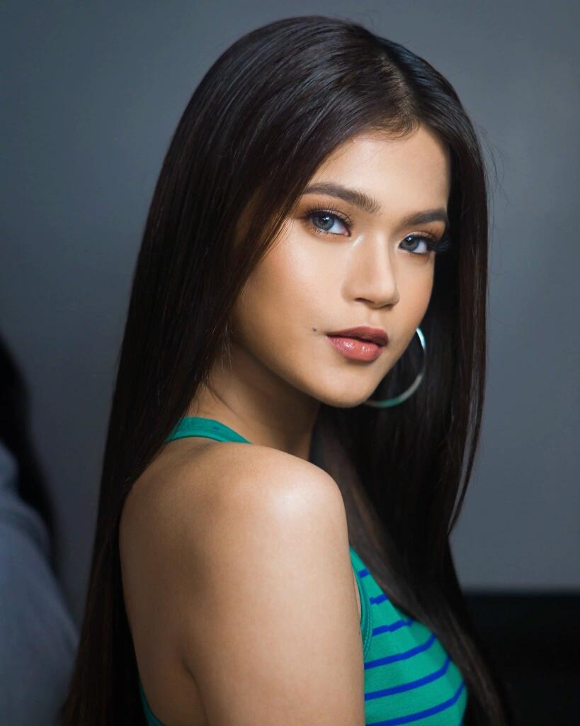 KNFandomGoal's tweet photo. Akala ko talaga candidate to ng Binibining Pilipinas 😱😍  ❤ @MissMarisRacal 
Morena Beauty Slayin👏����✨📷 https://t.co/kUhBJOdGgE