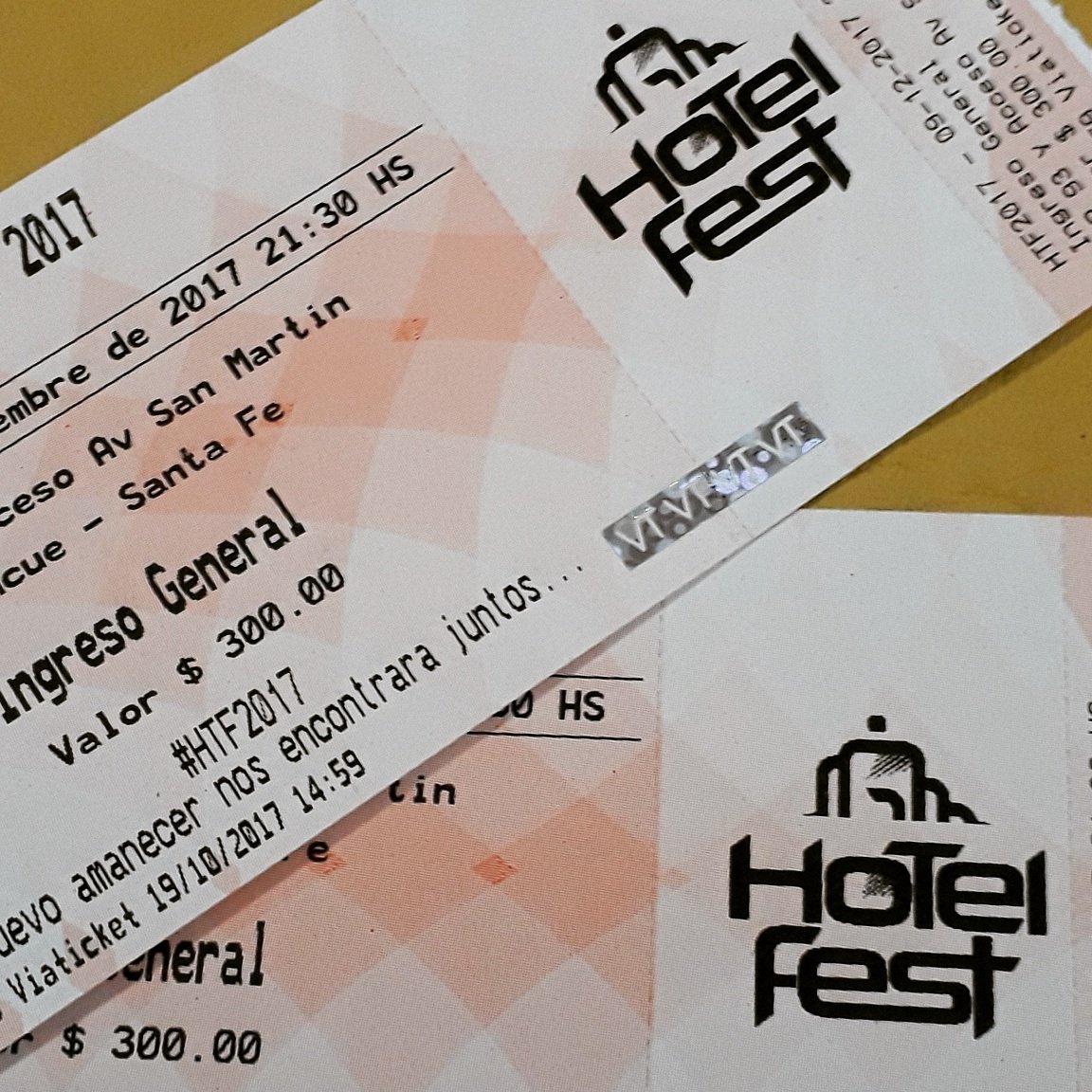 Hotelfest's tweet photo. Felicitaciones @matidiste26 y @SolBerardinucci  !!!!!!!!! 😎 ya estamos soñando! #HTF2017 https://t.co/6eofYeL13x