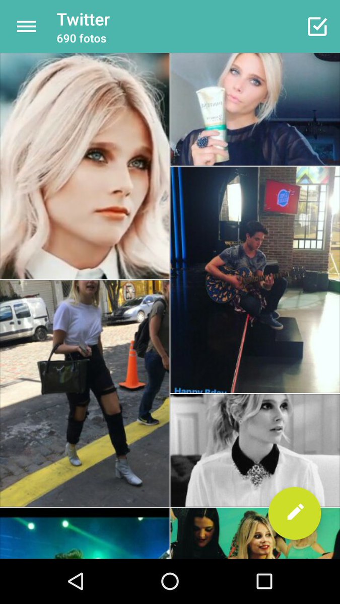 GirlValu's tweet photo. Un poco de mi galería 💁💁💁 #FandomValen #FansAwards2017 #FandomMichael #FansAwards2017 https://t.co/b9h9jdtOeW