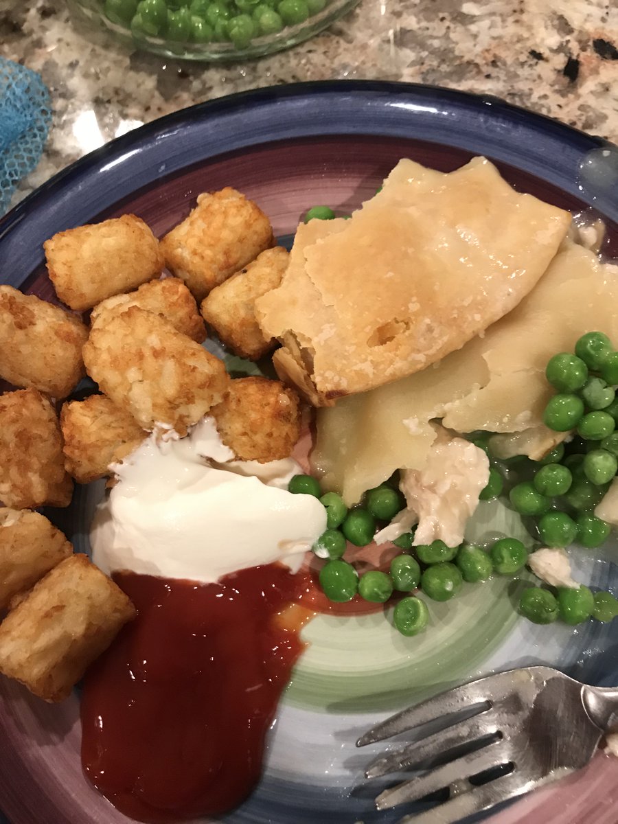 AliseRock's tweet photo. Enjoying some @growninidaho tater tots with my chx pot pie. Brings me back to childhood. #fryyay #gotitfree #supercrispy #YUM https://t.co/rz9UQLUC75