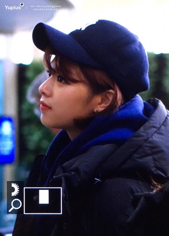 Yuplus1101's tweet photo. 171106 정여나ㅠㅠㅠㅠㅠㅠㅠㅠㅠㅠ #정연 #트와이스 #twice #jeongyeon https://t.co/YgPI0Z4xxs