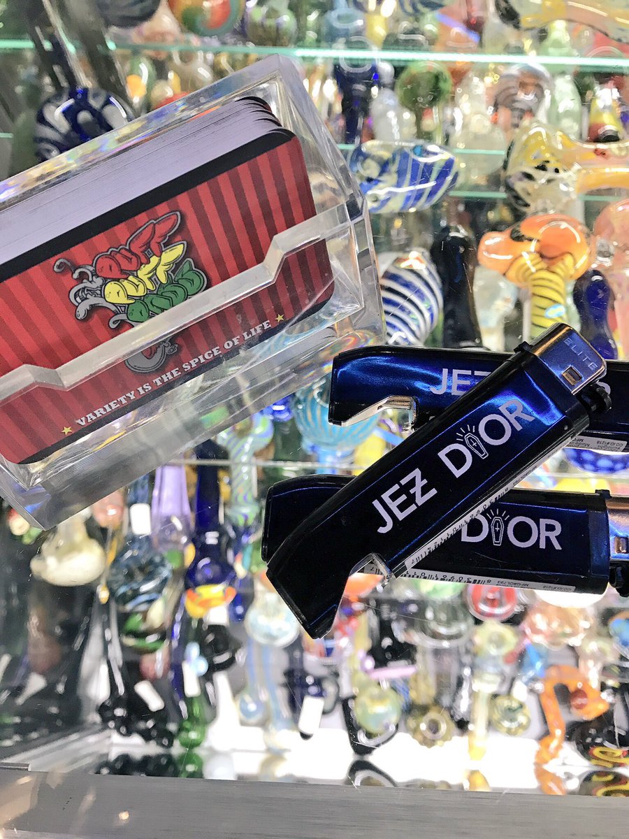 SonyMusicU_SF's tweet photo. Puff Puff Pass is with the #funeralcrew 🔥🔥Be sure to check out @jezdior's #notsober https://t.co/sTYzCcsPQS