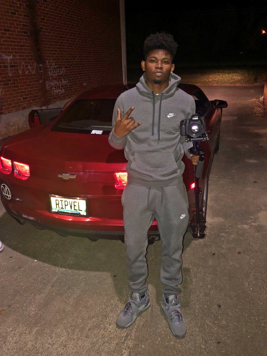Dash_Tv's tweet photo. Everytime I shoot a visual I think about ya homie ๐ฌ #RipVel https://t.co/7ISwtTEWEC