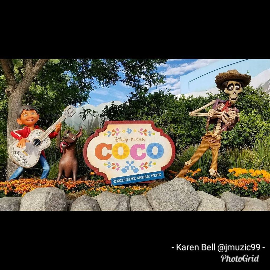 jmuzic99's tweet photo. Saw the #ExtendedTrailer of #Disney #Pixar #Coco again today in #DCA. Looks great! In theaters for #Thanksgiving. … https://t.co/SkGyCzytK9 https://t.co/5rMfwX2aU1