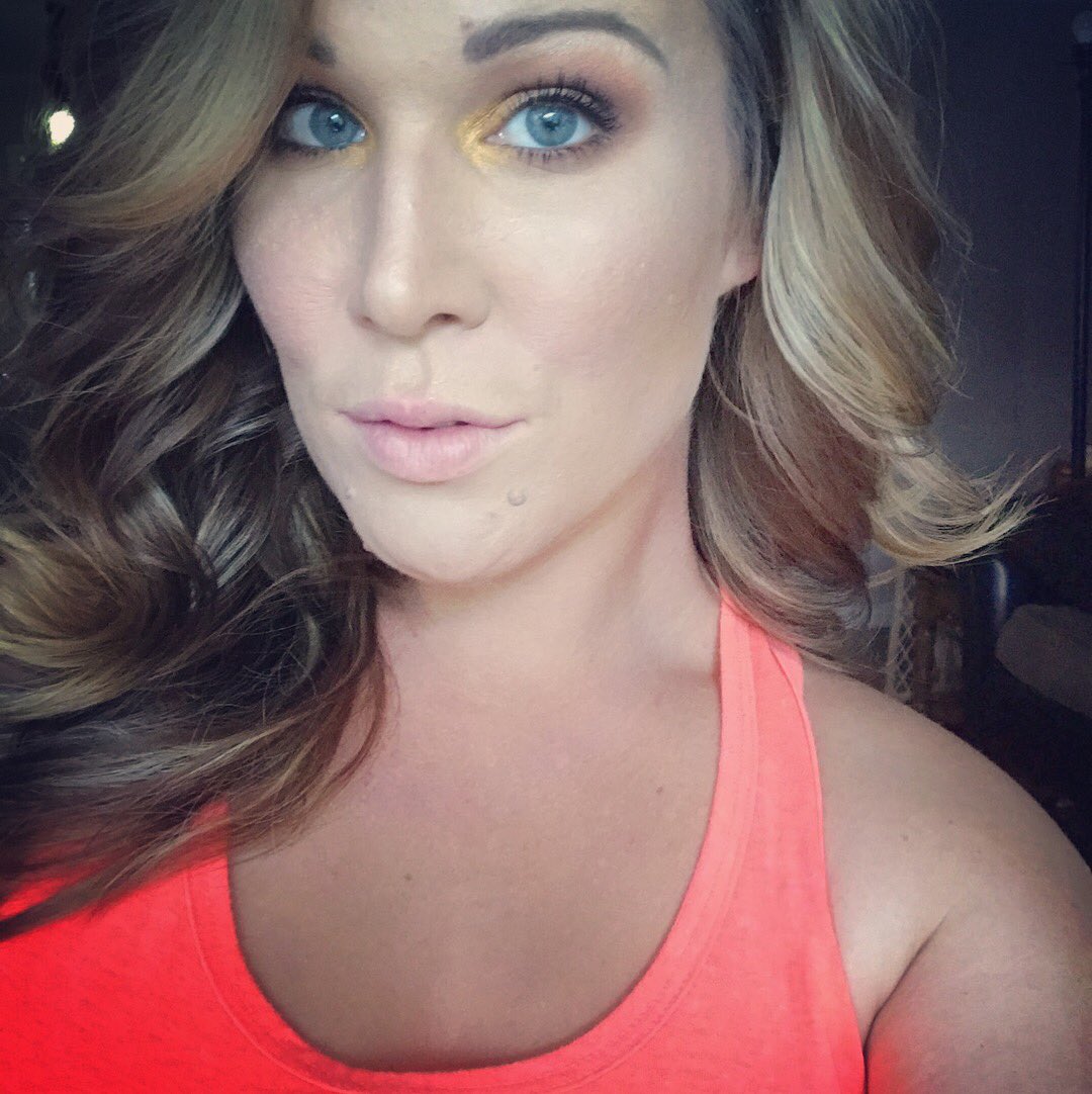 MasekAmanda's tweet photo. #gotitfromgrande #complimentary #contest @Influenster @Grandecosmetics https://t.co/7tG9mf1bCY