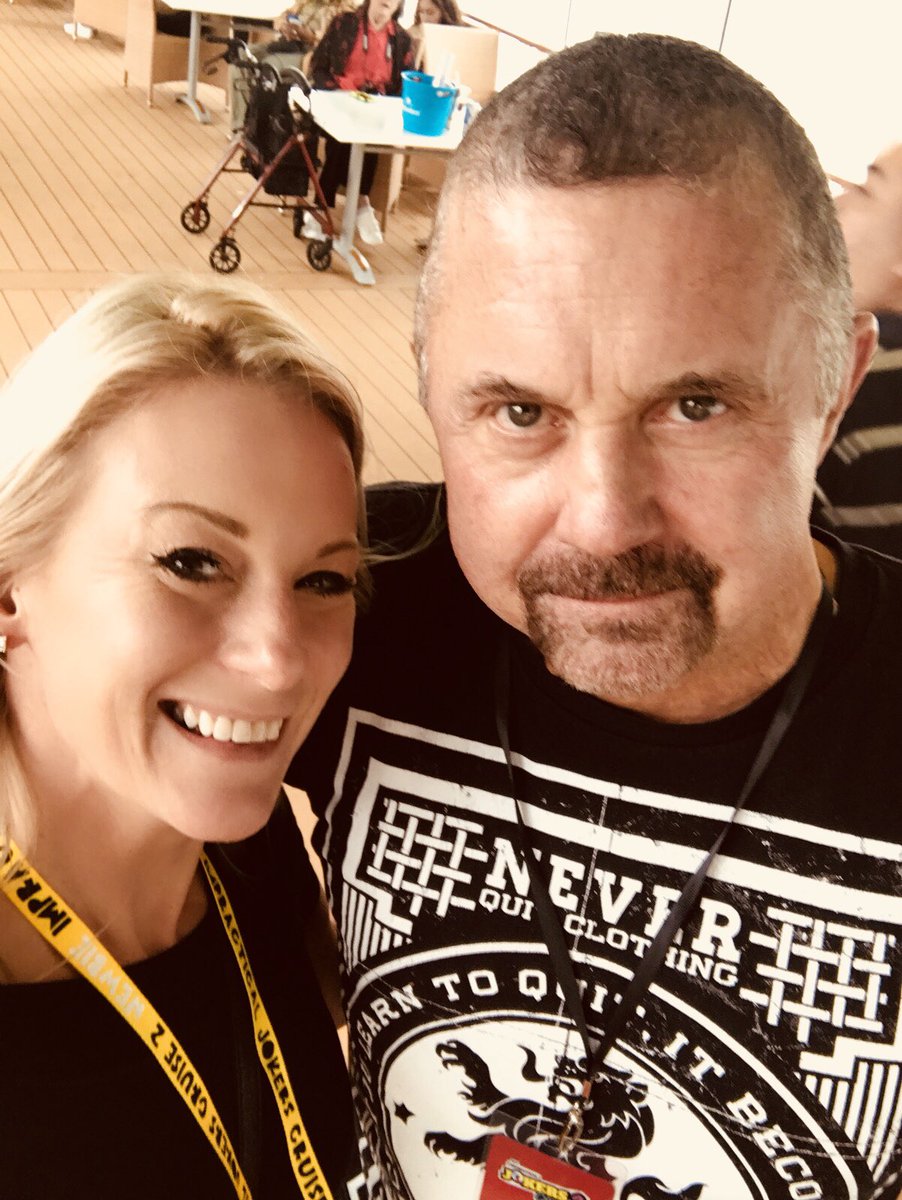 zoekr1's tweet photo. #totallegend @kanehodder1 #downtoearth https://t.co/bD6NiIcLRy