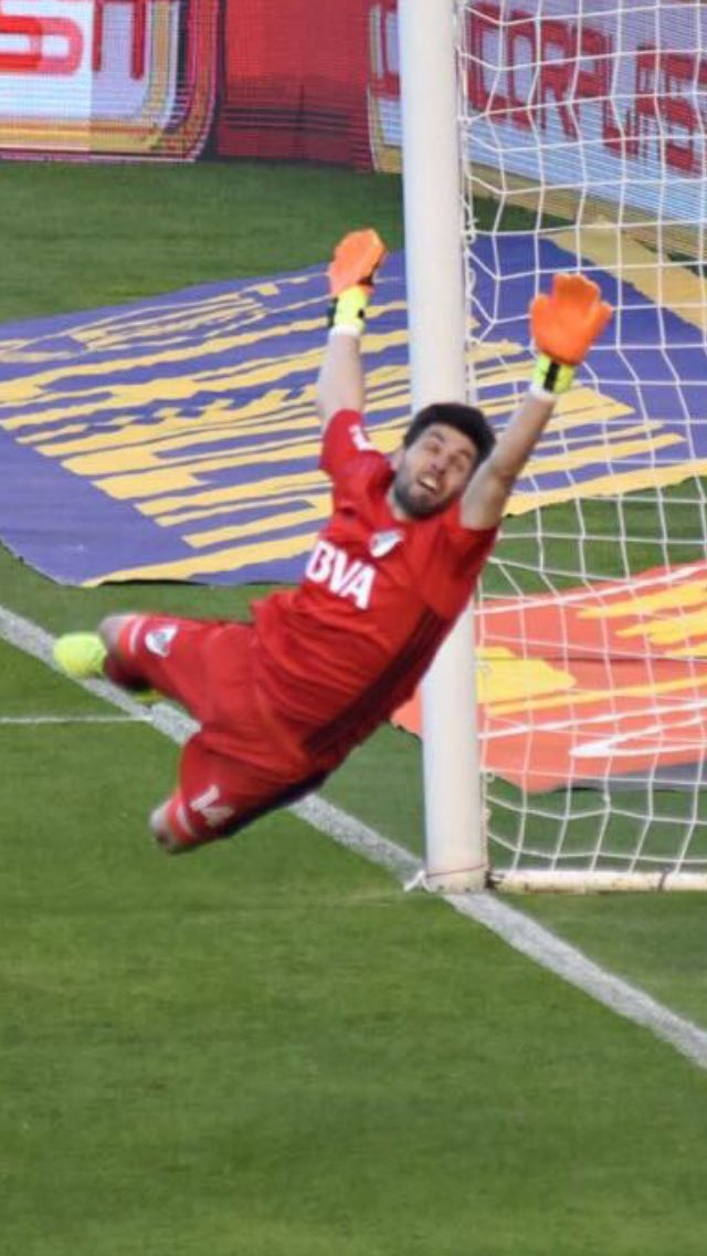 eneorze's tweet image. rt a este lux volador de la suerte para que la semana pase volando