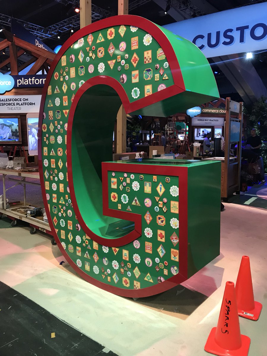 jenb92's tweet image. The Girl Scout expo space at Dreamforce is amazing! #DF17