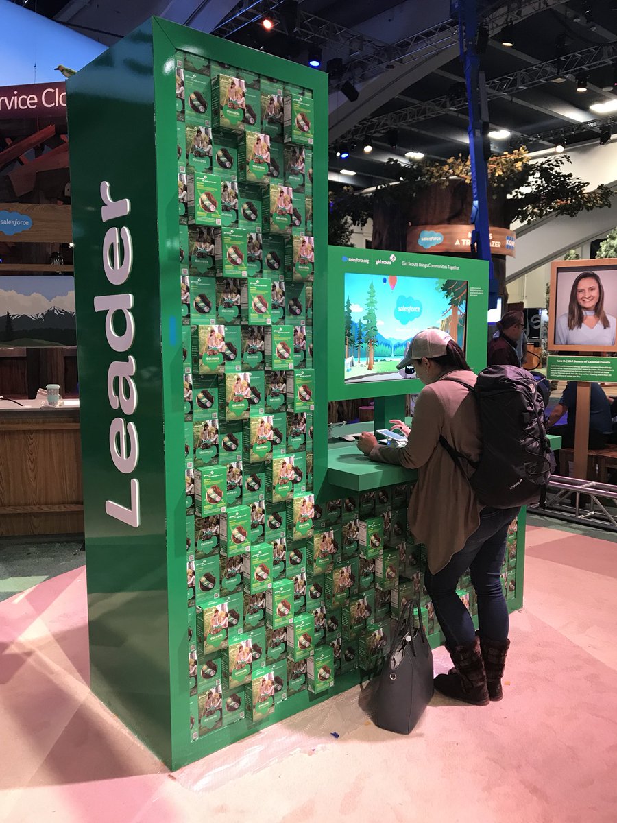 jenb92's tweet image. The Girl Scout expo space at Dreamforce is amazing! #DF17