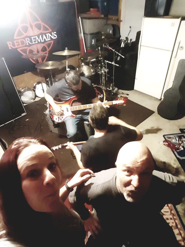 Writing new stuff.... #chicrock #indyrock #hardrock
