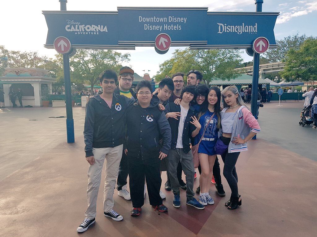 diss knee land 😚❤