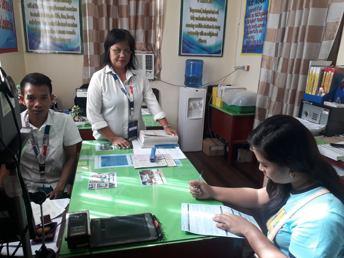 COMELECviga's tweet photo. @PESCatanduanes @COMELECviga 
..sa  unang araw .... 
#resumptionOfREGISTRATION110617
#magPAREHISTROna https://t.co/hS7LwoNQzv