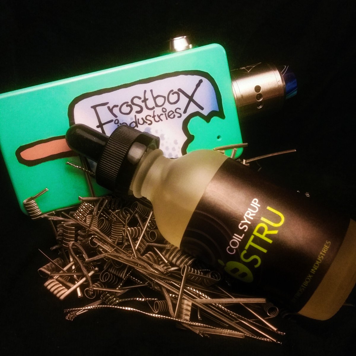 😍@FrostboxUK new juice line "Coil Syrup" SERIOUSLY!! im just gonna put the link and let you go see for yourselves frostboxindustries.co.uk 😍😍